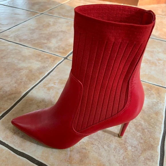 Guess Booties & Bag Set - Picture 3 of 16